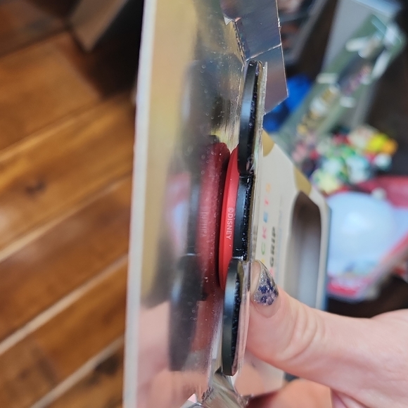 Mickey Mouse Popsocket - Picture 4 of 5